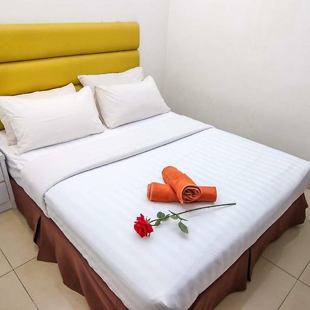Rose Cottage Hotel Taman Impian Senai Johor Bahru Exterior foto