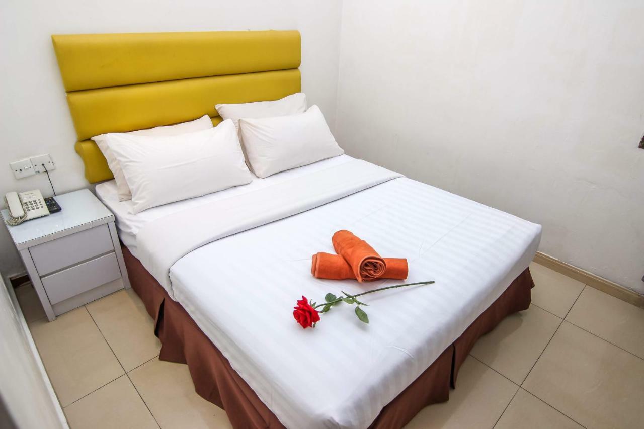 Rose Cottage Hotel Taman Impian Senai Johor Bahru Exterior foto